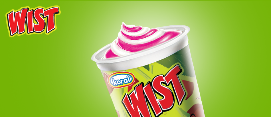 Śmietankowy z sorbetem wiśniowym